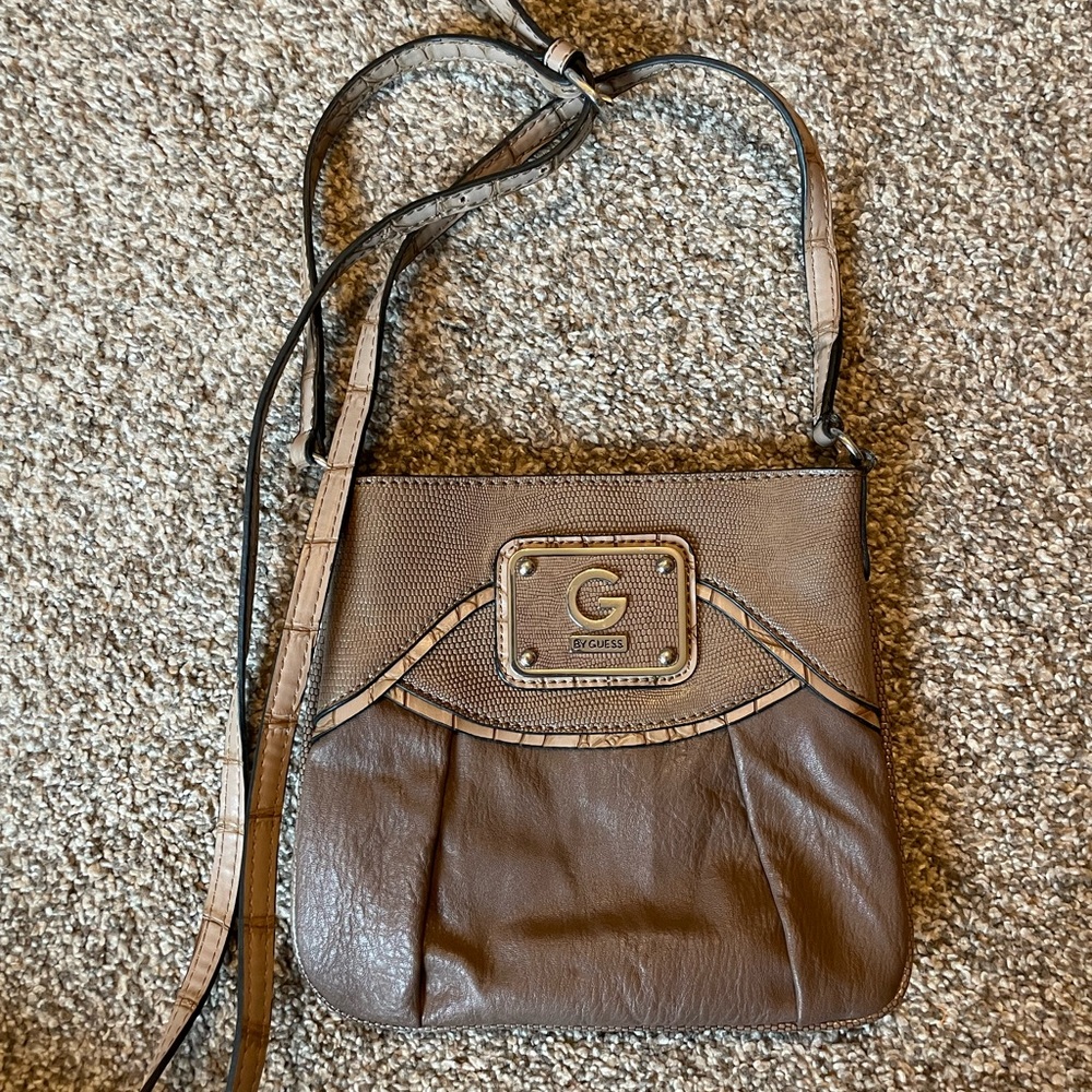 Guess cross body